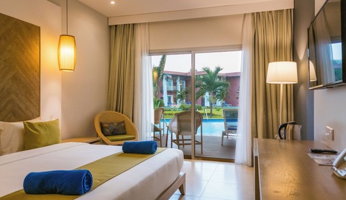 Single Room (Swim Up)