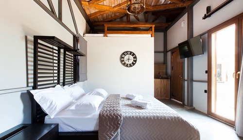 Exclusive Suite, Private Pool, Pool View