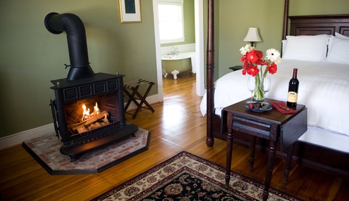 Deluxe Room, 1 Queen Bed, Balcony
