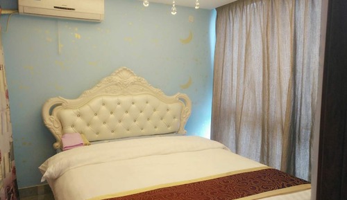 9-Bedroom Villa 