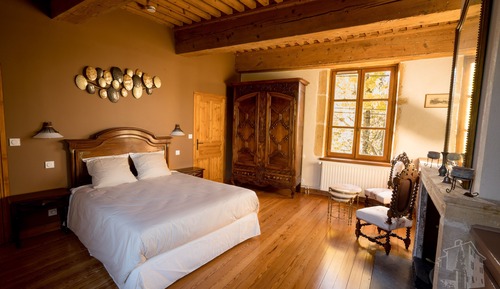 Double Room - Express Breakfast included (Croissant + Coffee)