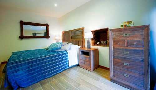 House, 2 Bedrooms