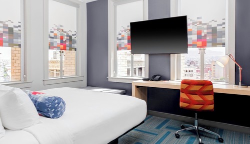 Room, 1 King Bed (Hearing Accessible)