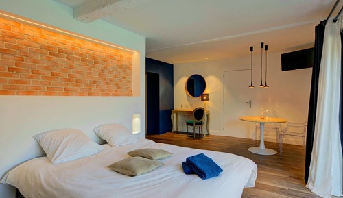 Tom Suite, private pool & jacuzzi