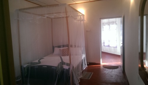 Basic Double Room Single Use, Balcony, Garden View
