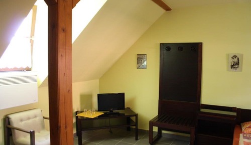 Classic Triple Room, Multiple Beds (Pavlac 2)