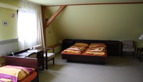 Classic Room, Multiple Beds