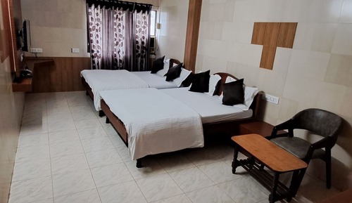 Deluxe Quadruple Room