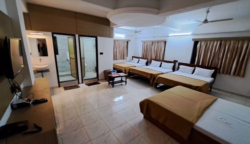 Deluxe Shared Dormitory