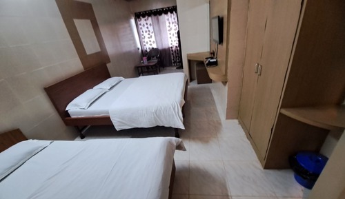 Comfort Triple Room