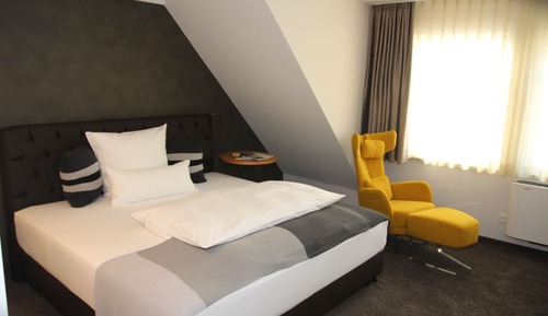 Suite, 1 King Bed with Sofa bed, Kitchenette