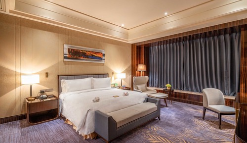 Chateau Suite (Hot Spring Access)