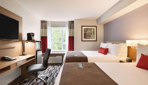 Business Room, 2 Queen Beds, Non Smoking