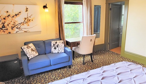 Standard Room, 1 King Bed, Ensuite