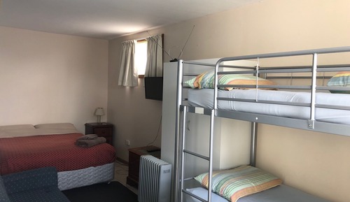 Family Studio, Ensuite