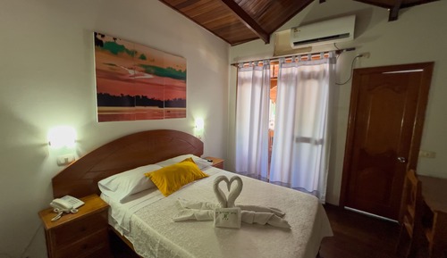 Double Room, 1 Queen Bed