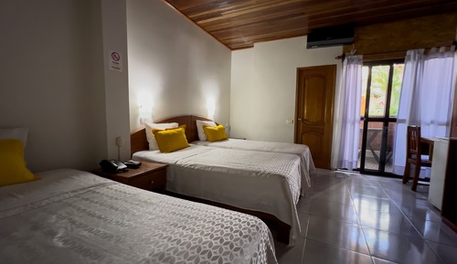 Triple Room, Multiple Beds