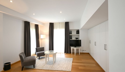 Suite, Park View
