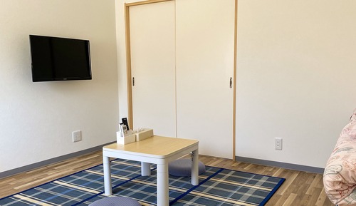 Room, Terrace (E, Public shower)