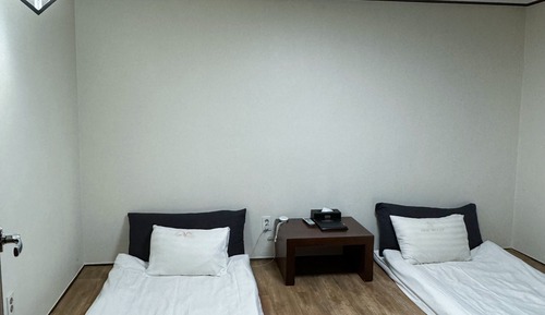 Ondol Room