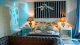 Suite, Sea View