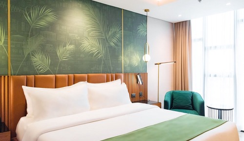 Premium Room, 1 King Bed, City View
