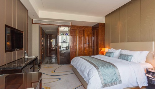 Deluxe King Room, River View, Smoking