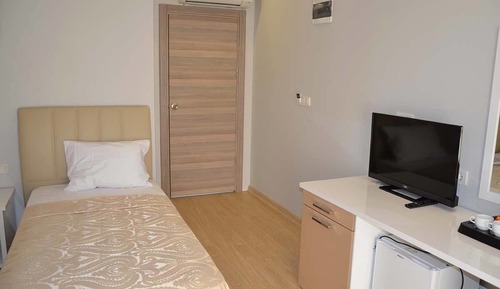 Deluxe Single Room