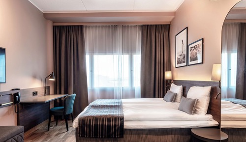 Standard Room, 1 Queen Bed