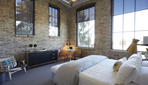 Suite 1 - 1 King Bed