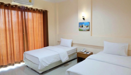 Deluxe Twin Room