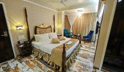 Royal Deluxe