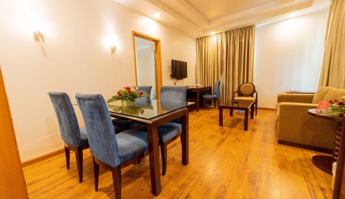 1 Double Bed Suite (NON SMOKING)
