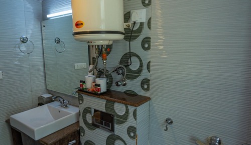 Standard Room, 1 Double Bed, Private Bathroom