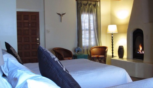 Standard Room, 2 Queen Beds, Fireplace, Courtyard View (Plaza Blanca)