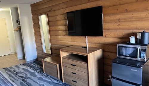 Room, 1 King Bed, Accessible, Non Smoking (Mobility, Roll-in Shower)