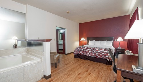 Superior Room, 1 King Bed, Non Smoking, Jetted Tub