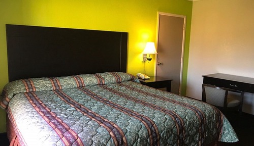 Standard Room, 1 King Bed, Non Smoking