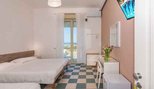 Panoramic Triple Room