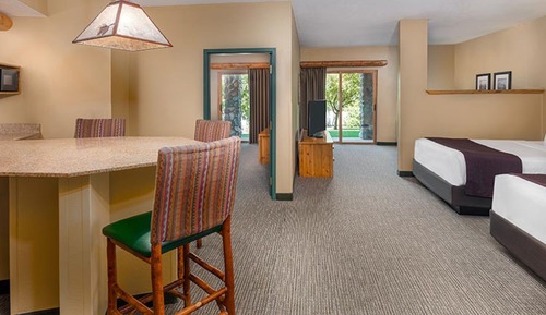 Majestic Bear Suite - Water Park Included