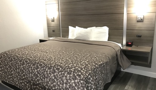 Single Room, 1 King Bed, Non Smoking