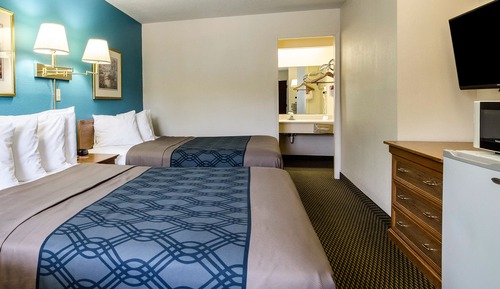 Standard Room, 2 Queen Beds, Non Smoking