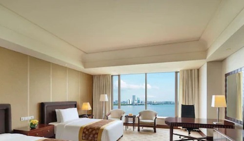 Twin Room, Lake View (Deluxe Lake View Room)