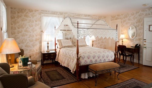 Deluxe Room, 1 Queen Bed