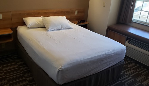 Studio Suite, 1 Queen Bed, Accessible, Non Smoking