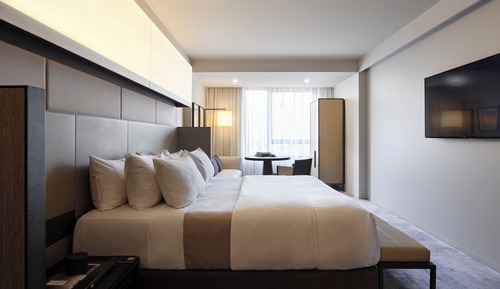 Realm Deluxe Room