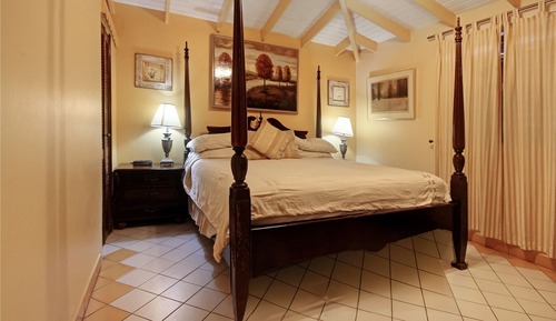 Room, 2 Bedrooms, Garden Area