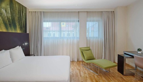 Suite, 1 King Bed with Sofa bed, Non Smoking