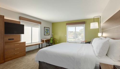 Standard Room, 1 King Bed, Mobility Accessible (Communications, Accessible Tub)