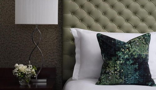 Signature King Guestroom